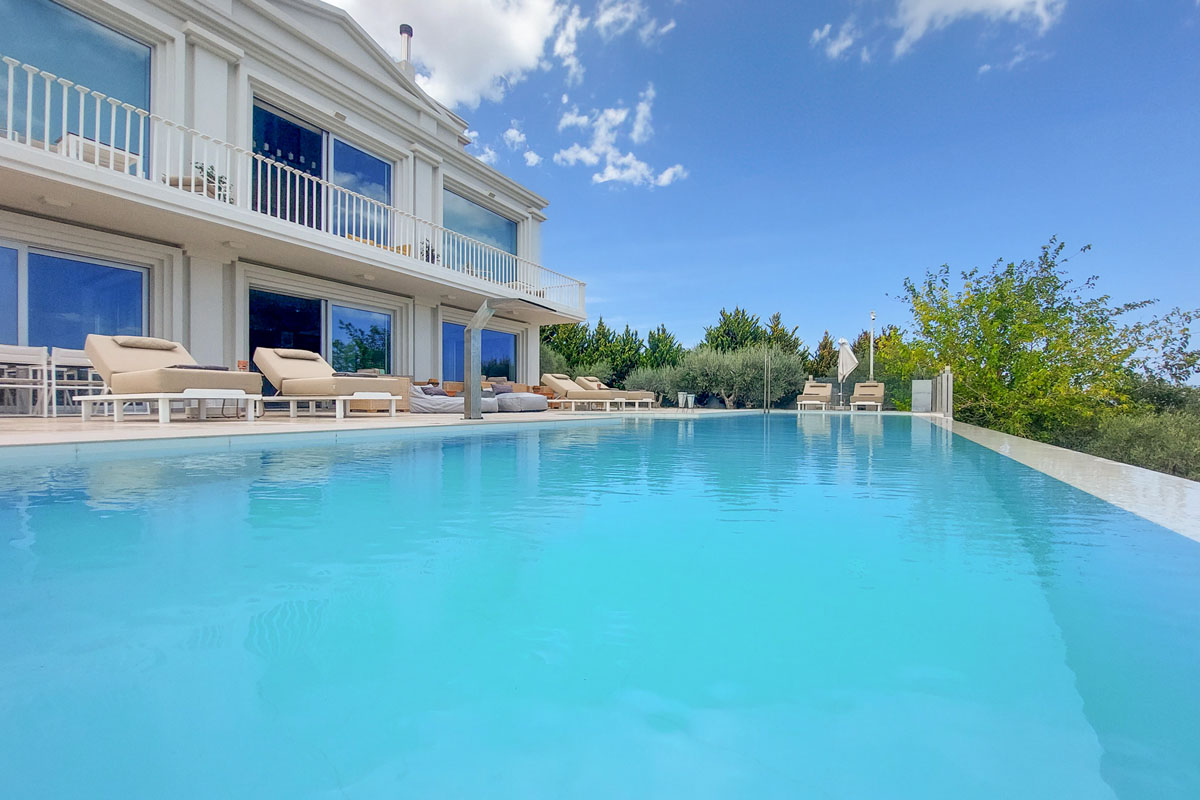 The Mansion Luxury Villa with Spa